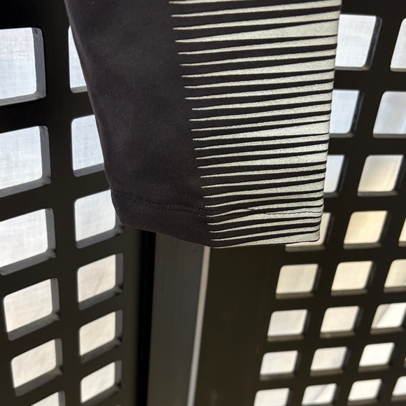 🖤 Nike Dri-FIT/Stay Warm Leggings Black Gray Striped Women NWT Stretch 🖤 - Picture 5 of 17